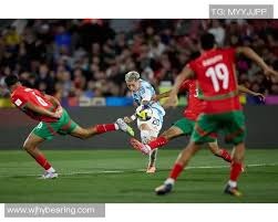 记者：C罗宣布离队后，一名皇马队友曾痛骂C罗和他的家人