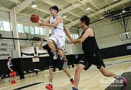 棒球与赞助商业为什么棒球手套上不允许出现过于鲜艳的颜色