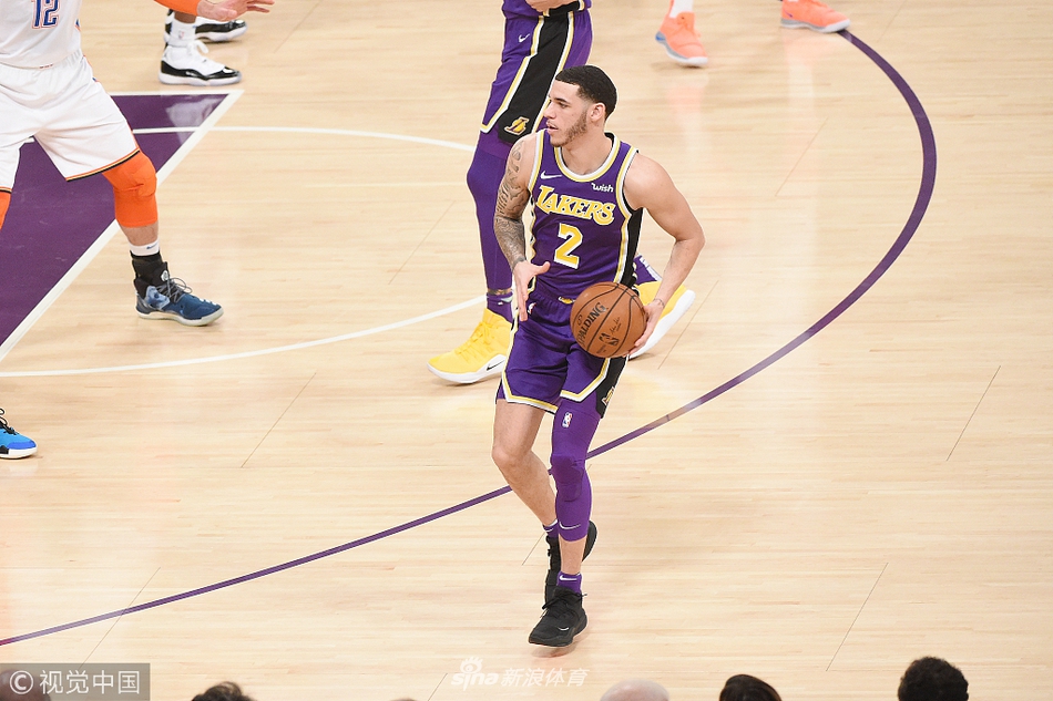 女足舞台上 女足舞台上