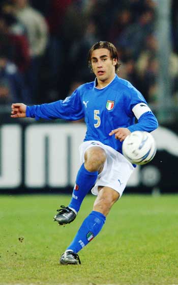 自顾自地进 自顾自地进